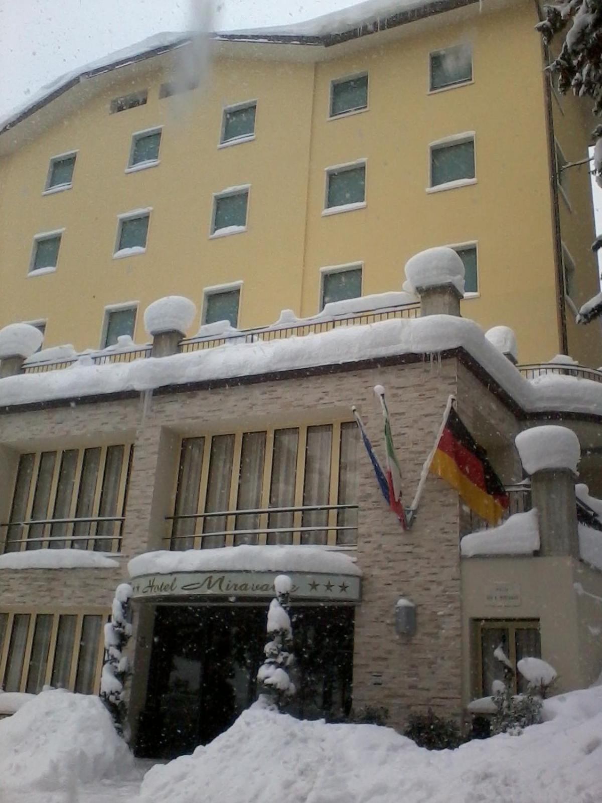 Hotel Miravalle 2000 Lizzano In Belvedere Eksteriør bilde